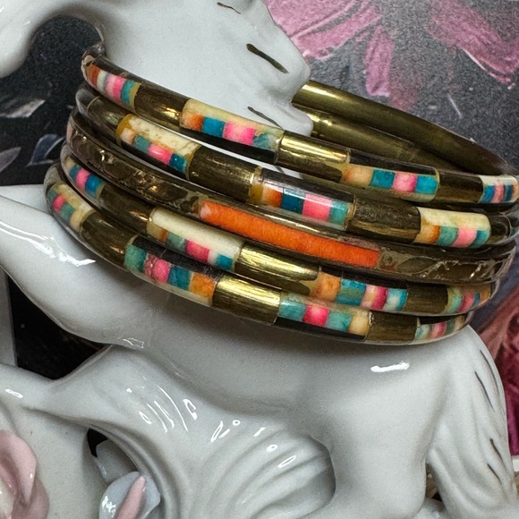 Jewelry - Vintage brass inlaid multi-color dyed colored horn bone set of 5 bangles